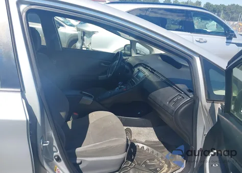 2015 Toyota Prius Two z USA, uszkodzony, nr VIN JTDKN3DU8F0481696